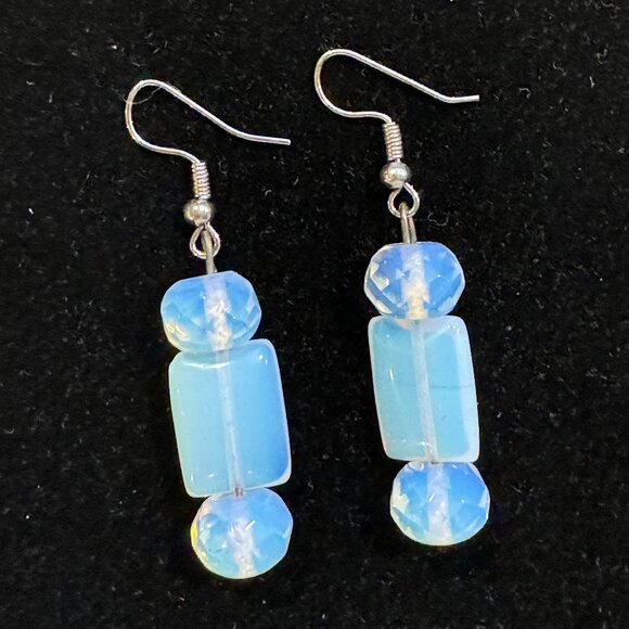 Chalcedony Dangle Wired Earrings New with Tags - Picture 2 of 2